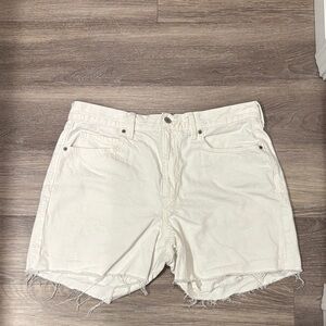 🌸3/$15 🌸Old Navy White Denim Shorts—Size 12